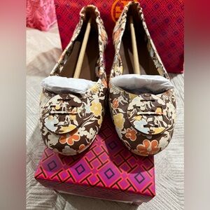 Tory Burch Floral Brown Flats